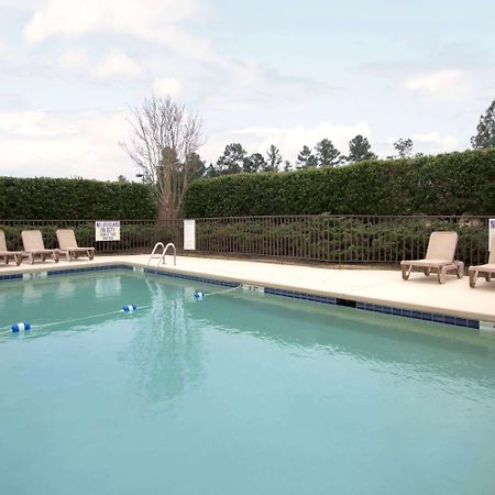 Days Inn By Wyndham Seneca-Clemson מראה חיצוני תמונה