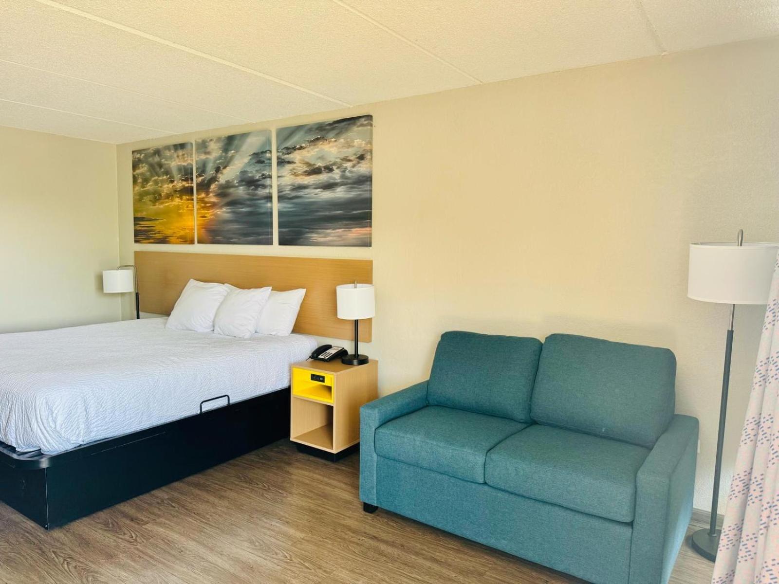 Days Inn By Wyndham Seneca-Clemson מראה חיצוני תמונה