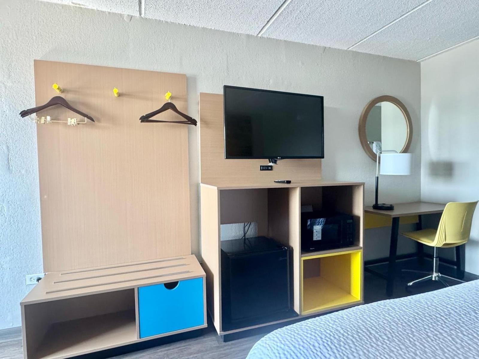 Days Inn By Wyndham Seneca-Clemson מראה חיצוני תמונה