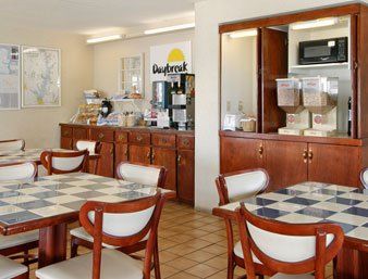 Days Inn By Wyndham Seneca-Clemson מראה חיצוני תמונה