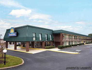 Days Inn By Wyndham Seneca-Clemson מראה חיצוני תמונה