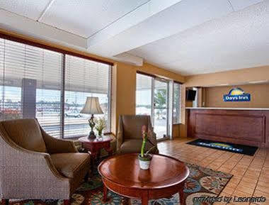 Days Inn By Wyndham Seneca-Clemson מראה חיצוני תמונה