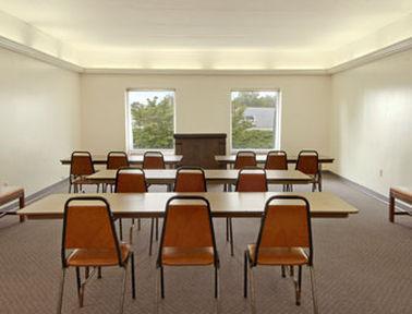 Days Inn By Wyndham Seneca-Clemson מתקנים תמונה